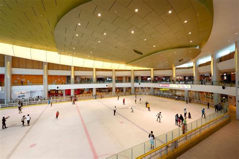 ice skating ioi mall